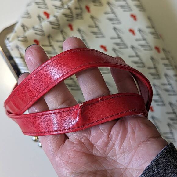 Y2K Billabong Logo Red Mini Purse Bag White Tomato Girl 2000s Retro Clasp Heart - Picture 7 of 8